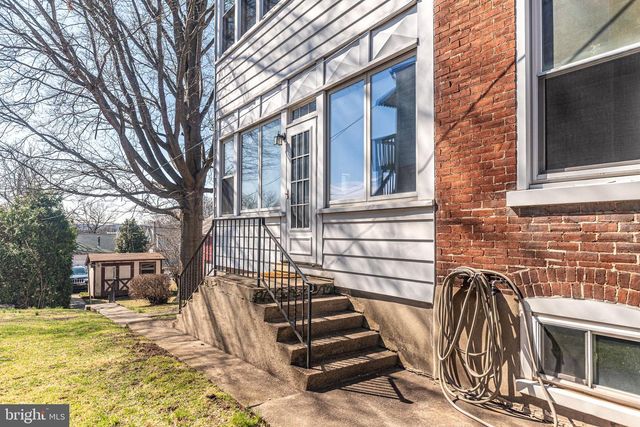 122 JEFFERSON ST, East Greenville, PA 18041