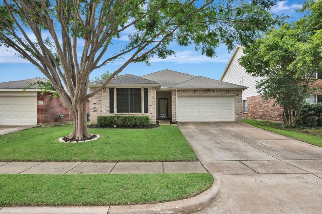 4144 Capstone Drive, Fort Worth, TX 76244