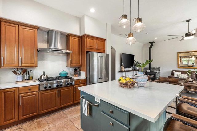 10935 Pala Loma Drive, Valley Center, CA 92082