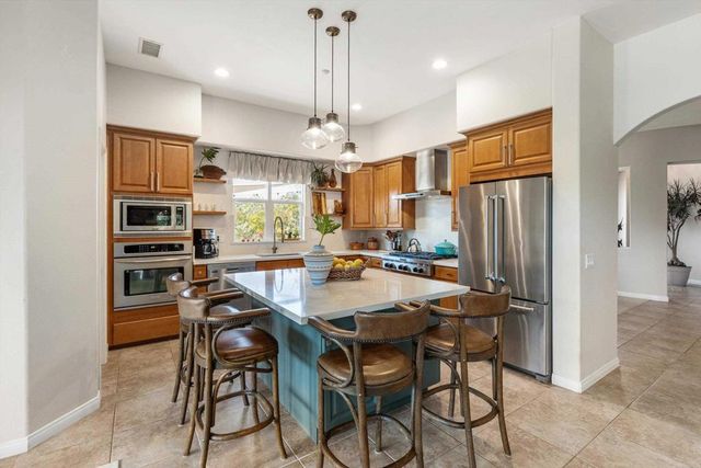 10935 Pala Loma Drive, Valley Center, CA 92082
