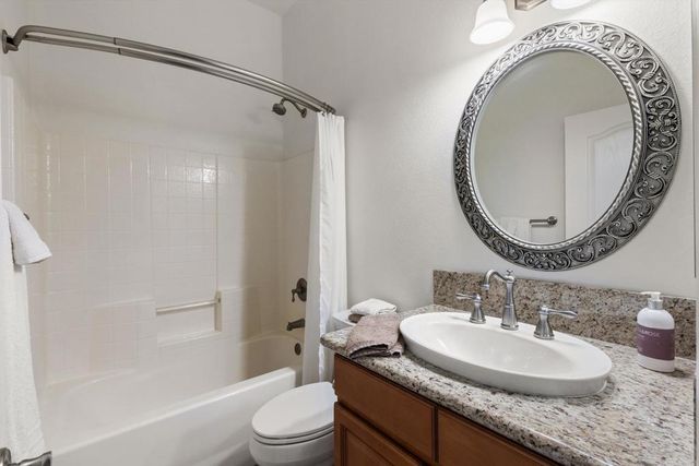 10935 Pala Loma Drive, Valley Center, CA 92082