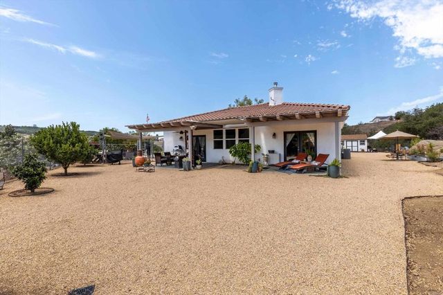 10935 Pala Loma Drive, Valley Center, CA 92082