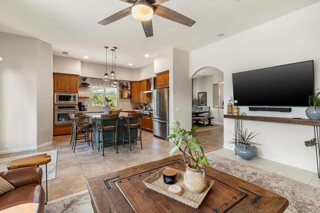 10935 Pala Loma Drive, Valley Center, CA 92082
