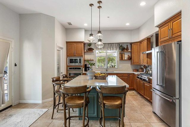 10935 Pala Loma Drive, Valley Center, CA 92082