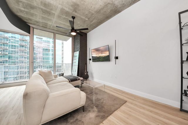 5925 Almeda Road 11616, Houston, TX 77004