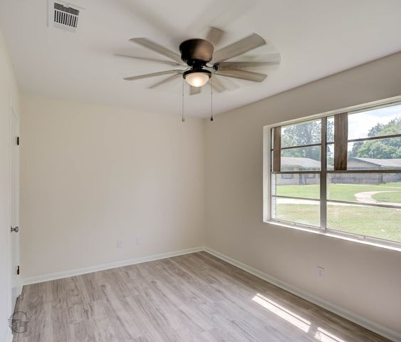 5421 Daffodil Avenue, Bossier City, LA 71112