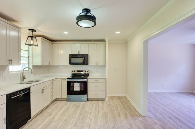 5421 Daffodil Avenue, Bossier City, LA 71112