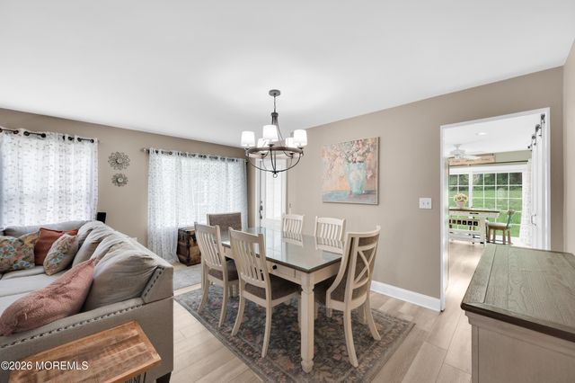 33 Maidstone Way, Manchester, NJ 08759