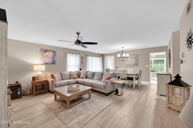 33 Maidstone Way, Manchester, NJ 08759