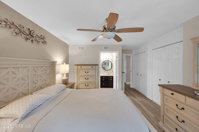 33 Maidstone Way, Manchester, NJ 08759