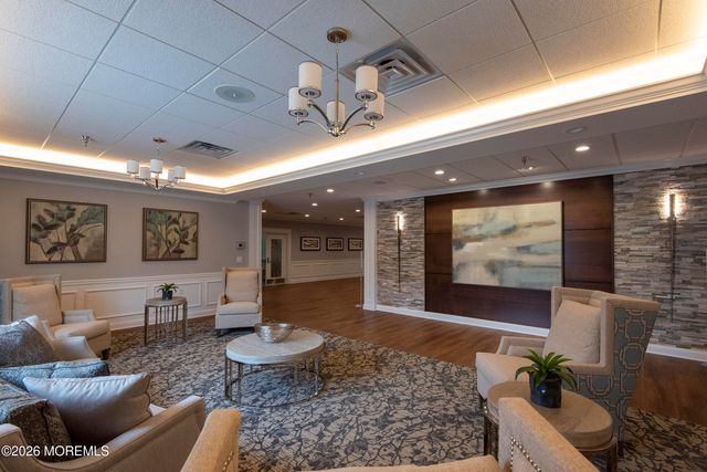 33 Maidstone Way, Manchester, NJ 08759