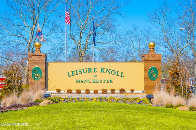 33 Maidstone Way, Manchester, NJ 08759