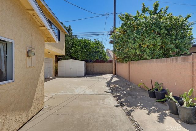 21802 Elaine, Hawaiian Gardens, CA 90716