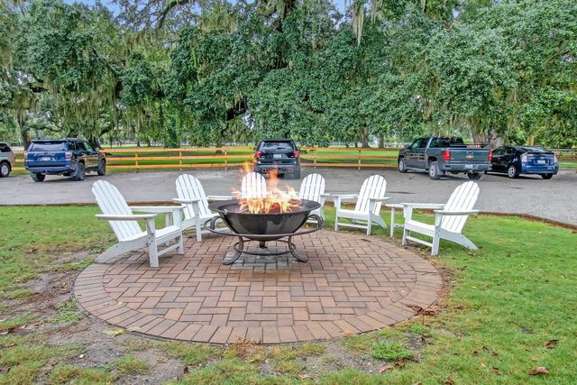159 Collared Dove Court, Summerville, SC 29483