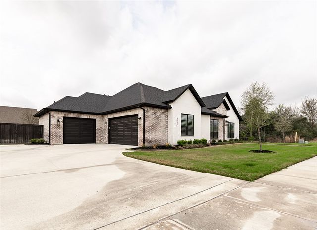 2047 Pebble Bend Drive, College Station, TX 77845