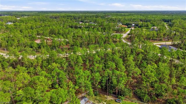 305 Woodburn DR, Lehigh Acres, FL 33972