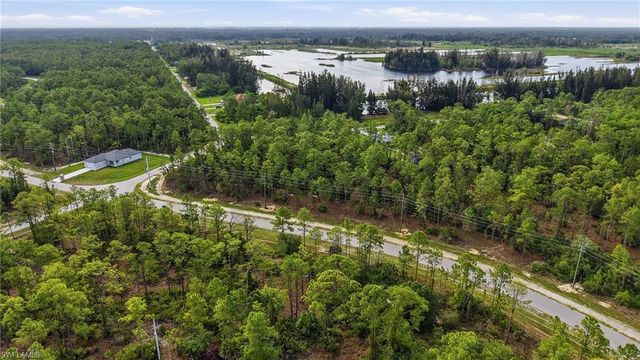 305 Woodburn DR, Lehigh Acres, FL 33972