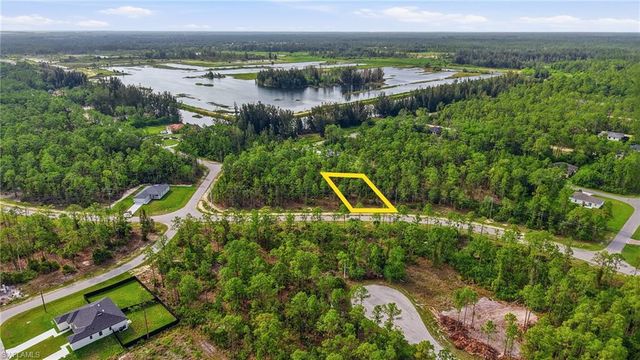 305 Woodburn DR, Lehigh Acres, FL 33972
