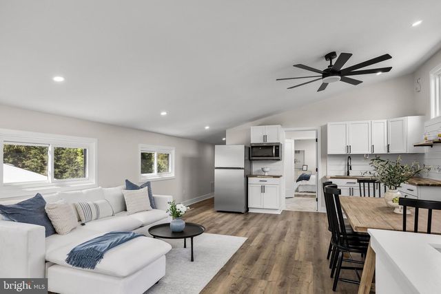 3 HOPEWELL AVE, Lumberton, NJ 08048