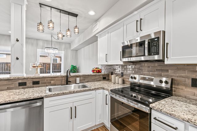 7426 Denman Court, White City, OR 97503