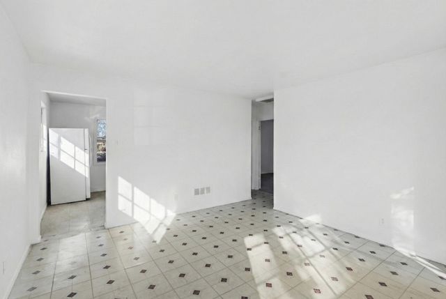 512 Cardenas Drive SE, Albuquerque, NM 87108