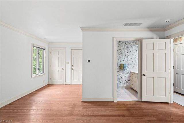 8 Graylyn Place Court, Winston-salem, NC 27106