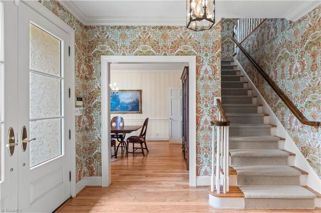 8 Graylyn Place Court, Winston-salem, NC 27106