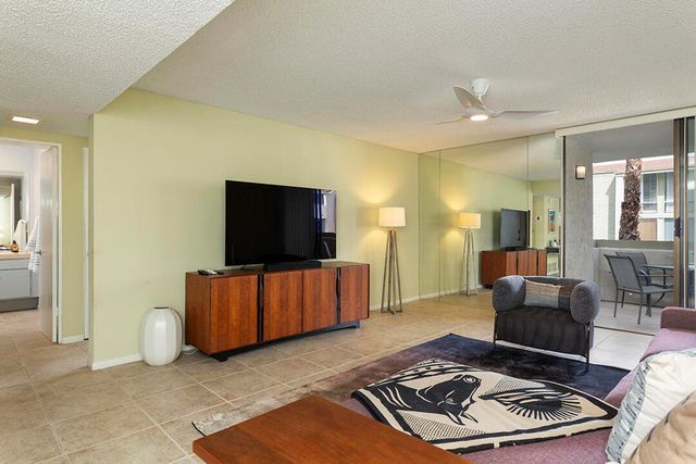 261 E La Verne Way H, Palm Springs, CA 92264