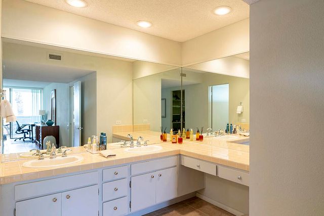 261 E La Verne Way H, Palm Springs, CA 92264