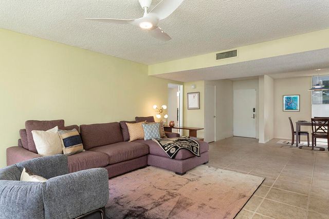 261 E La Verne Way H, Palm Springs, CA 92264