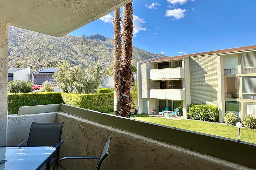 261 E La Verne Way H, Palm Springs, CA 92264