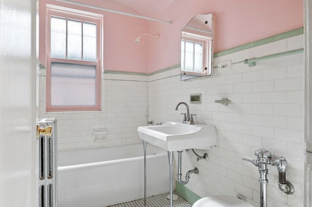 1215 W GRANVILLE Avenue 1A, Chicago, IL 60660