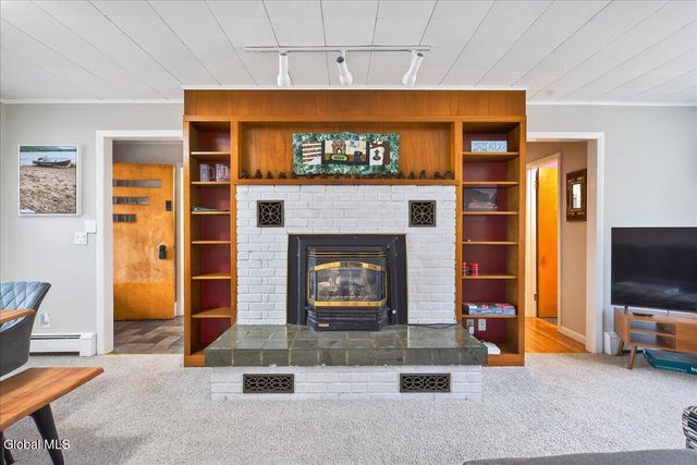 41 Glenwood Avenue, Queensbury, NY 12804