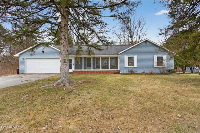 41 Glenwood Avenue, Queensbury, NY 12804