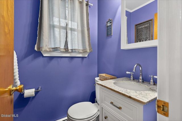 41 Glenwood Avenue, Queensbury, NY 12804