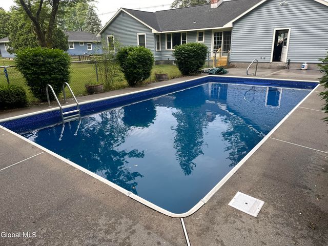 41 Glenwood Avenue, Queensbury, NY 12804