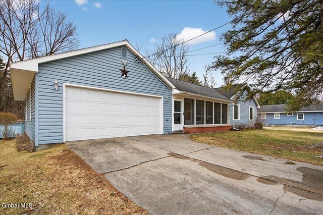 41 Glenwood Avenue, Queensbury, NY 12804