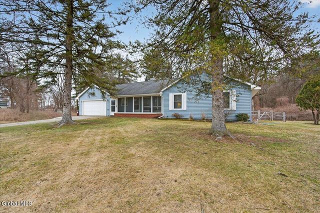 41 Glenwood Avenue, Queensbury, NY 12804