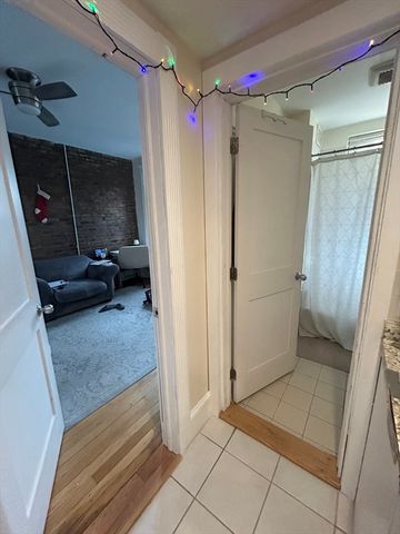 39 Hemenway Street 22, Boston, MA 02115