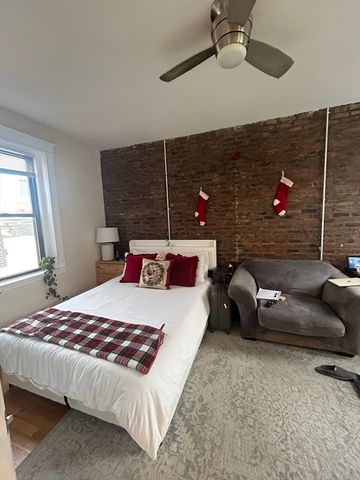 39 Hemenway Street 22, Boston, MA 02115