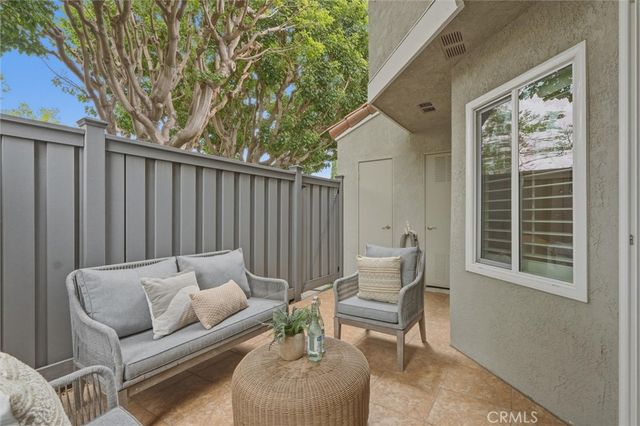220 Lemon Grove, Irvine, CA 92618