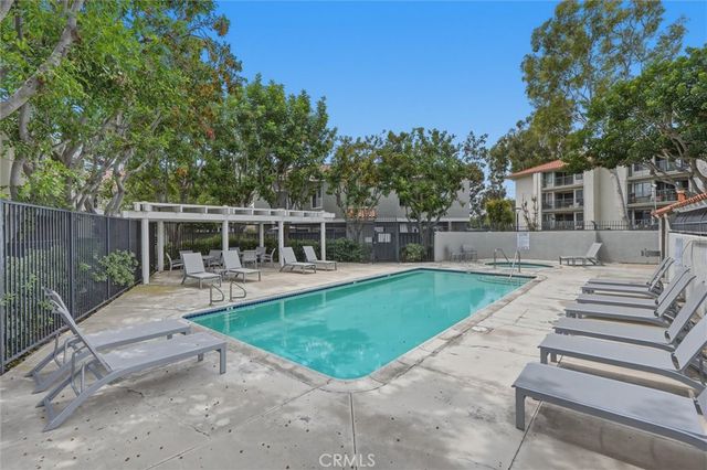 220 Lemon Grove, Irvine, CA 92618