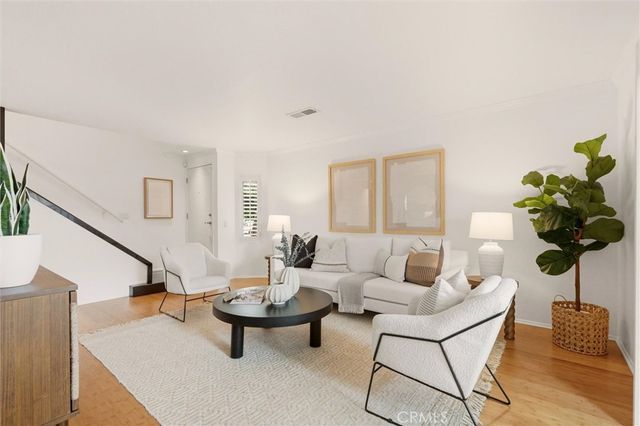 220 Lemon Grove, Irvine, CA 92618