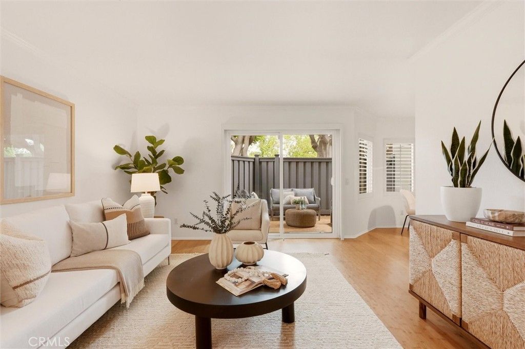 220 Lemon Grove, Irvine, CA 92618