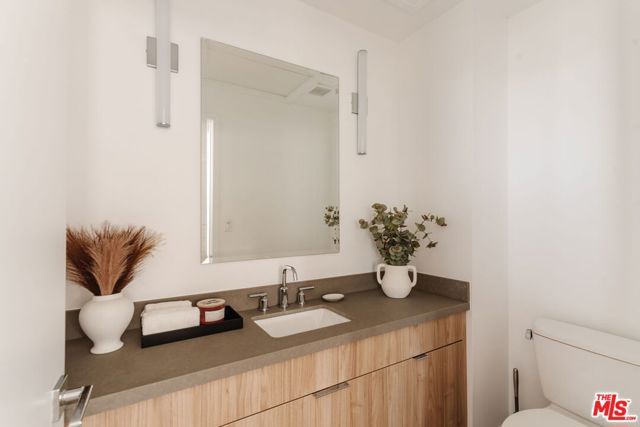 4916 S Centinela Avenue, Los Angeles, CA 90066