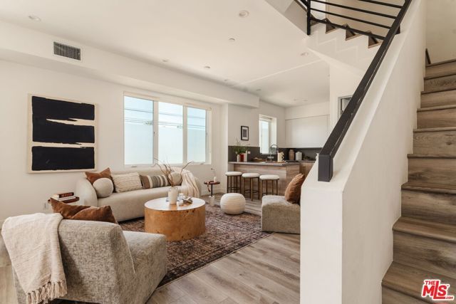 4916 S Centinela Avenue, Los Angeles, CA 90066