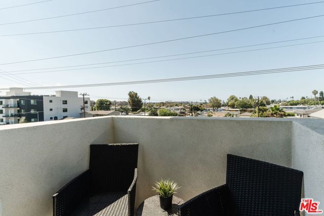 4916 S Centinela Avenue, Los Angeles, CA 90066