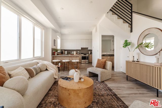 4916 S Centinela Avenue, Los Angeles, CA 90066