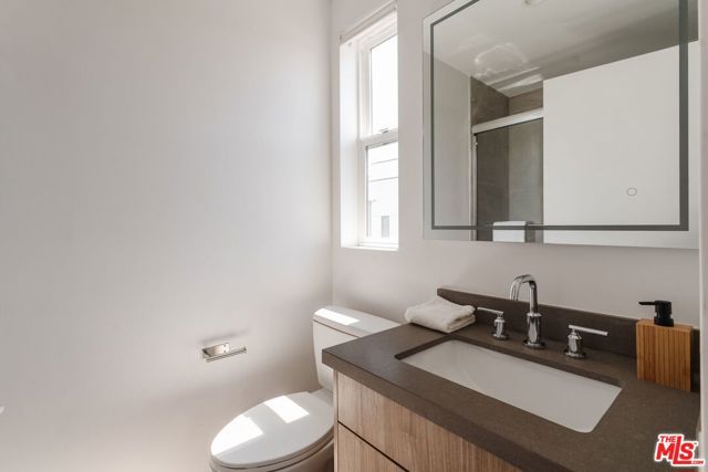 4916 S Centinela Avenue, Los Angeles, CA 90066