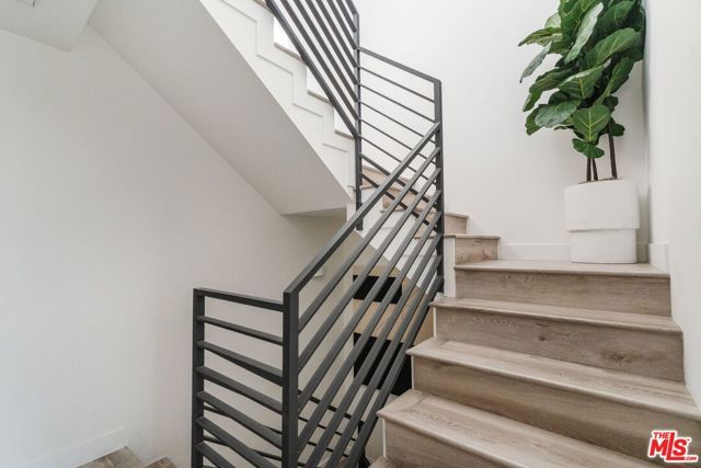 4916 S Centinela Avenue, Los Angeles, CA 90066